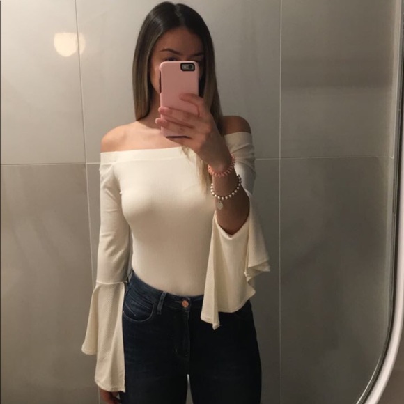 Off shoulder bell sleeve top - Picture 1 of 4